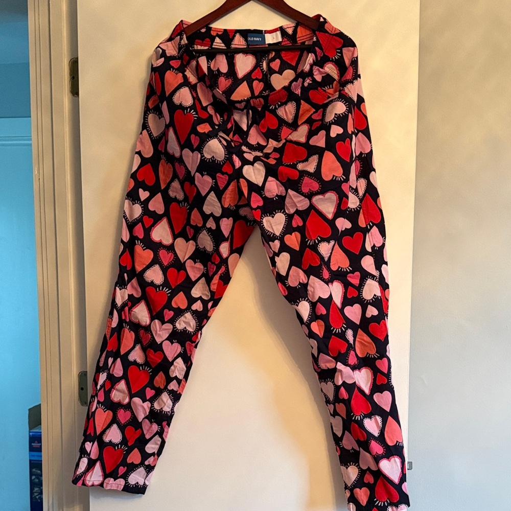 Old Navy Heart Print Lounge Pants - Red, Pink, Black